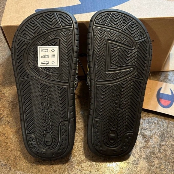 Champion Size 11 Preschool Slides Slippers NWT - Picture 5 of 6